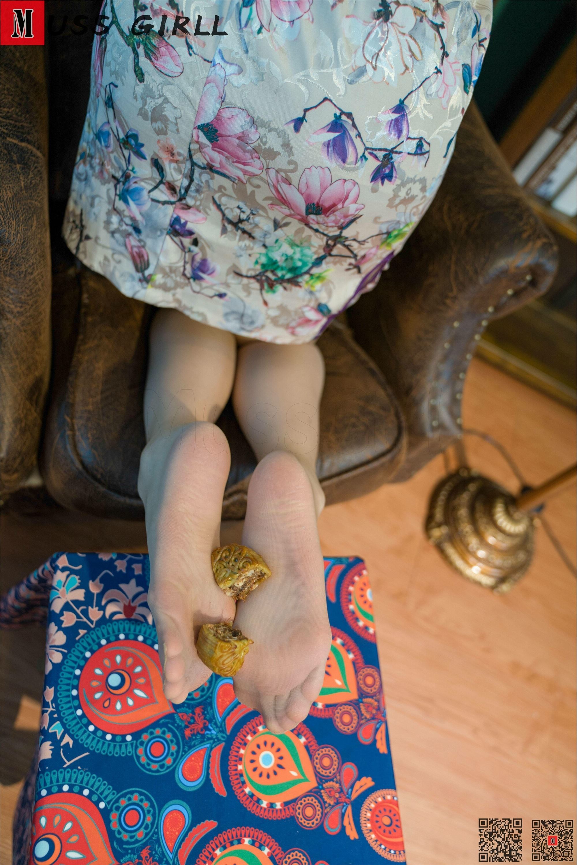 MussGirl慕丝女郎  NO.159 碎花短旗袍